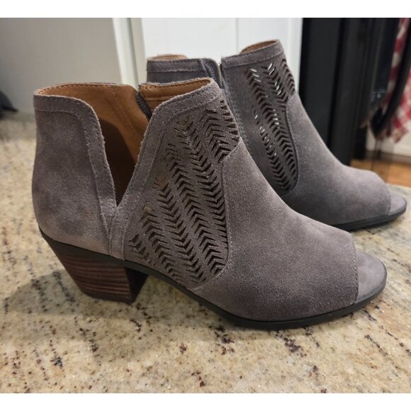 Lucky Brand LK-Bahrie Oiled Suede Titanium Bootie Women's Size 7W Gray - Picture 1 of 13